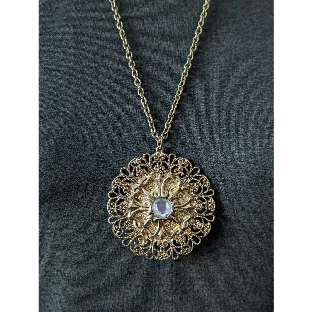 Filigree Medallion Necklace‎ Length 13 Inch Lobster Claw Clasp Golden Color